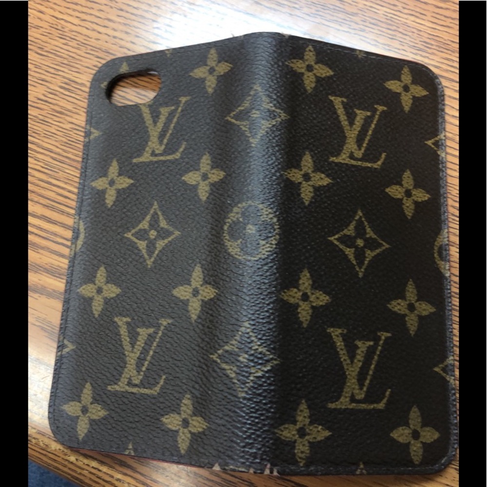 Louis Vuitton phone case for iPhone 6, 7, 8.